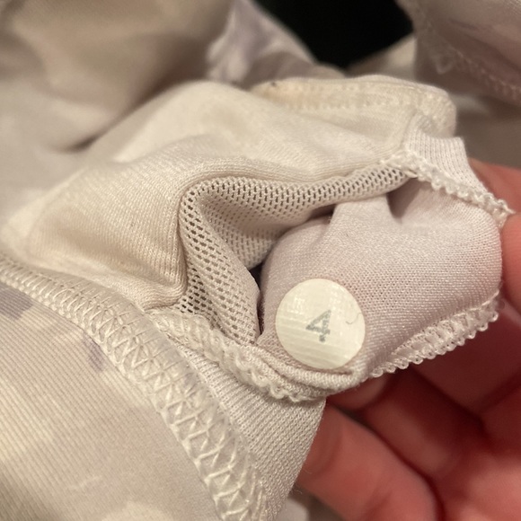 Lululemon White Palm Leaves Criss Cross Lightly Lined Sports Bra - Picture 6 of 6